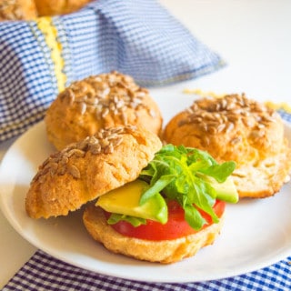 Pães de Leite Low FODMAP com Sementes de Girassol / mygutfeeling.eu